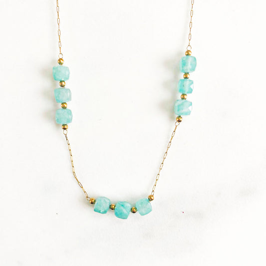 Collier cubes turquoise amazonite